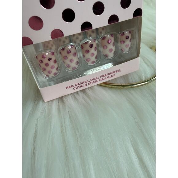 Red Aspen Nail Dashes- LIMITED EDITION Dash Away (short, square nails) - Picture 2 of 6